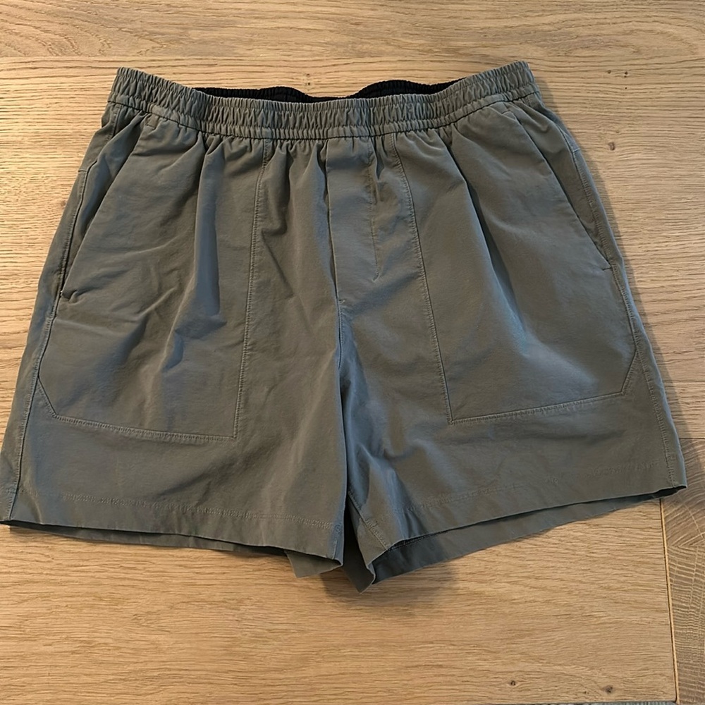 Lululemon Bowline 5 in